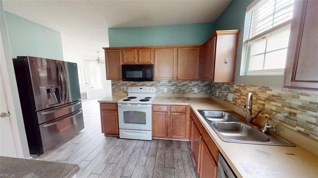 722 Kilby AVE, Suffolk, VA 23434
