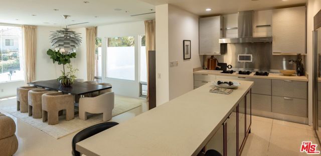 9229 Robin Drive, West Hollywood, CA 90069