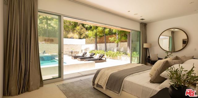 9229 Robin Drive, West Hollywood, CA 90069