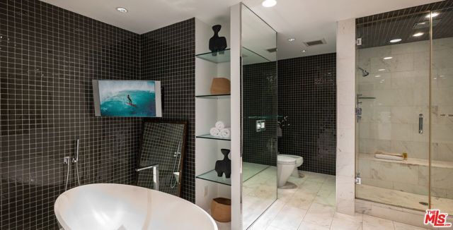9229 Robin Drive, West Hollywood, CA 90069