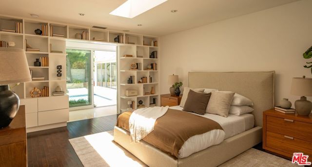9229 Robin Drive, West Hollywood, CA 90069