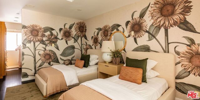 9229 Robin Drive, West Hollywood, CA 90069