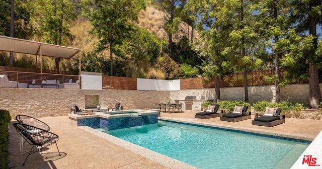 9229 Robin Drive, West Hollywood, CA 90069