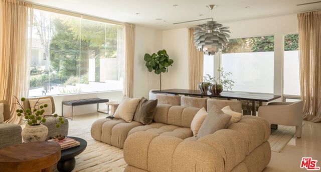 9229 Robin Drive, West Hollywood, CA 90069