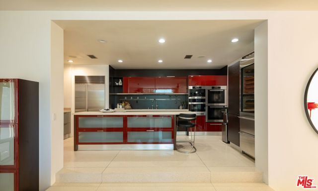 9229 Robin Drive, West Hollywood, CA 90069