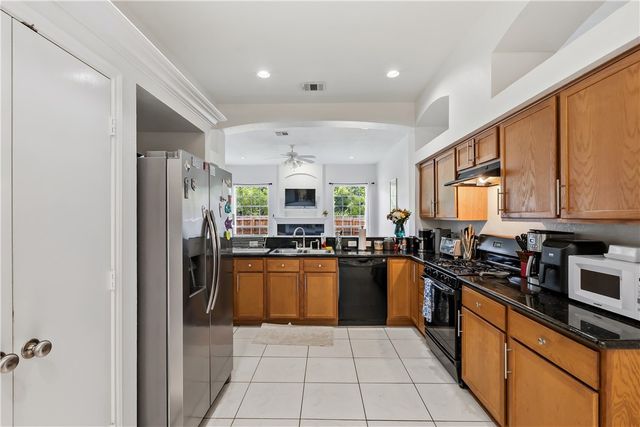 1023 Fallbrook Loop, College Station, TX 77845