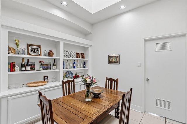 1023 Fallbrook Loop, College Station, TX 77845