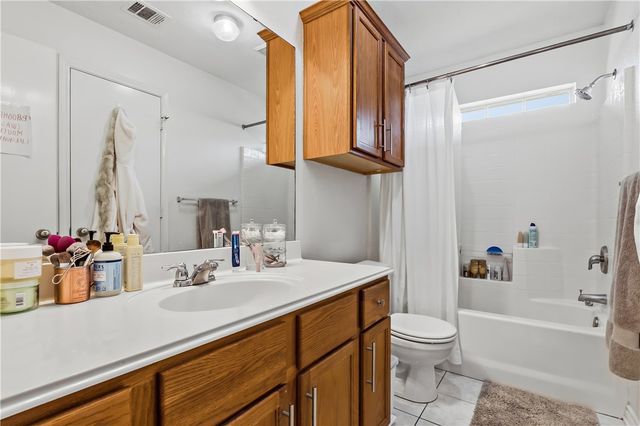 1023 Fallbrook Loop, College Station, TX 77845