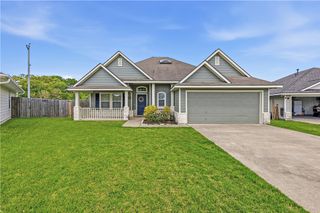 1023 Fallbrook Loop, College Station, TX 77845