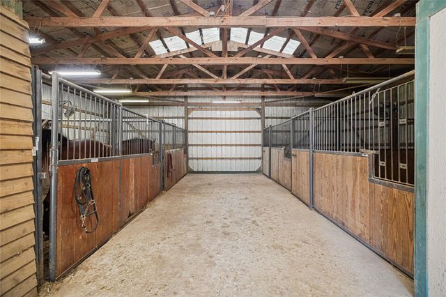 26925 E River Road, Splendora, TX 77372