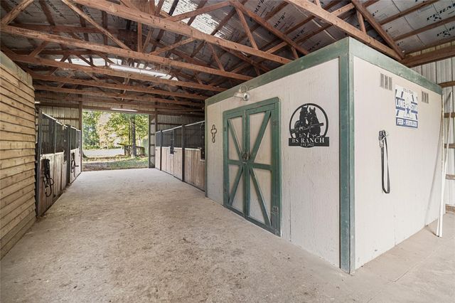 26925 E River Road, Splendora, TX 77372
