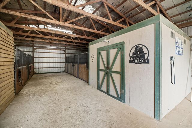 26925 E River Road, Splendora, TX 77372