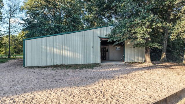 26925 E River Road, Splendora, TX 77372