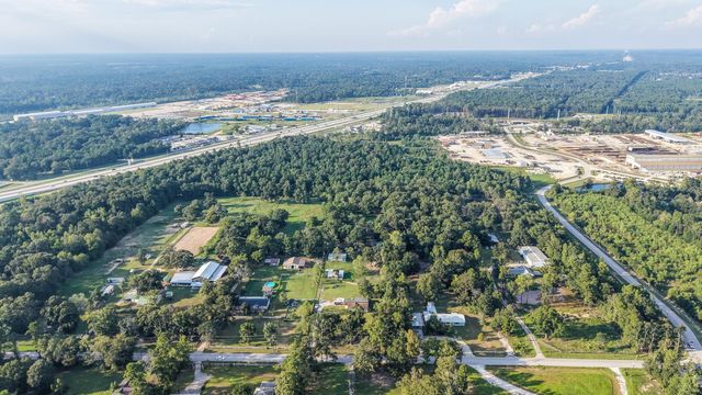 26925 E River Road, Splendora, TX 77372