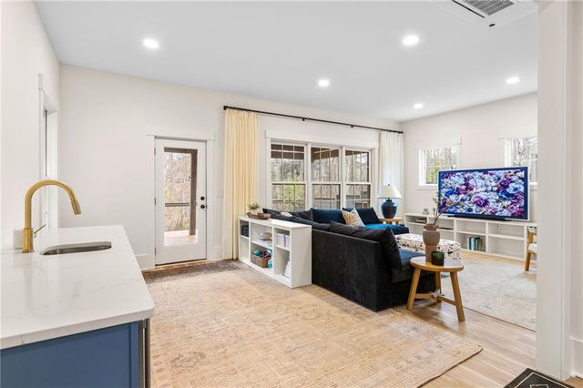 1138 Mado Loop, Chattahoochee Hills, GA 30268