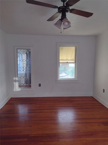320 S 4TH STREET, Leesburg, FL 34748