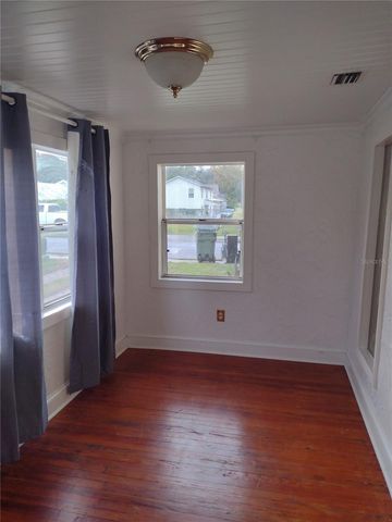 320 S 4TH STREET, Leesburg, FL 34748