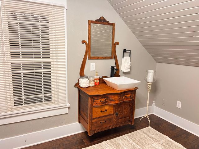 115 W 2nd Street, Freistatt, MO 65654