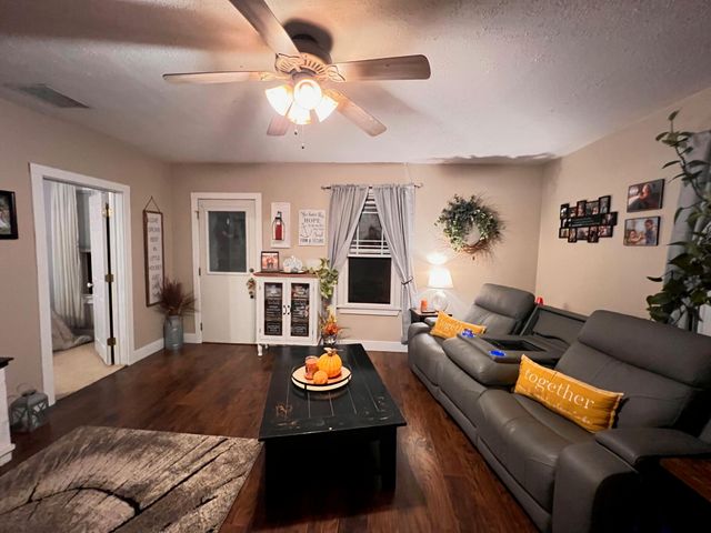 115 W 2nd Street, Freistatt, MO 65654