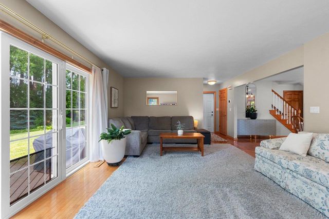 2098 S ROCK RIVER CIRCLE, De Pere, WI 54115