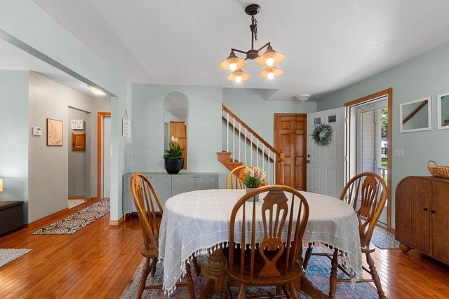 2098 S ROCK RIVER CIRCLE, De Pere, WI 54115