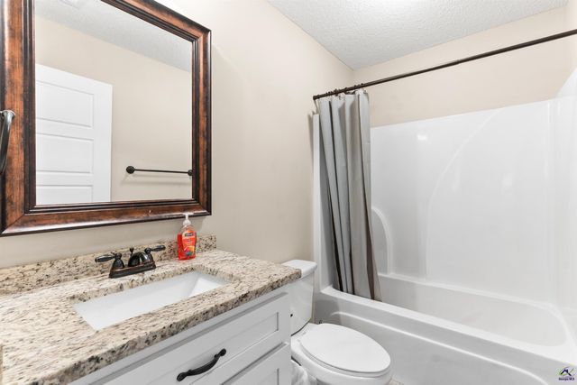 100 Wynchase Lane, Bonaire, GA 31005