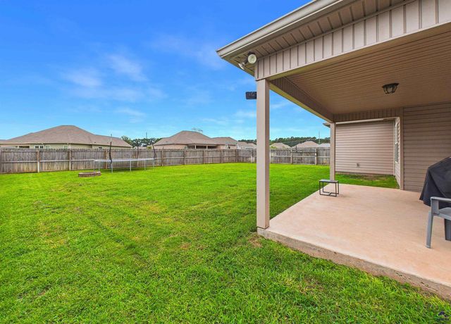 100 Wynchase Lane, Bonaire, GA 31005
