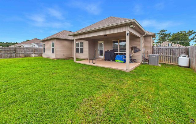 100 Wynchase Lane, Bonaire, GA 31005