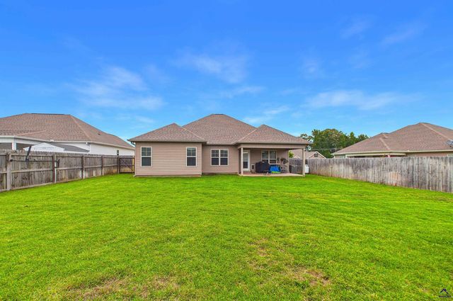 100 Wynchase Lane, Bonaire, GA 31005