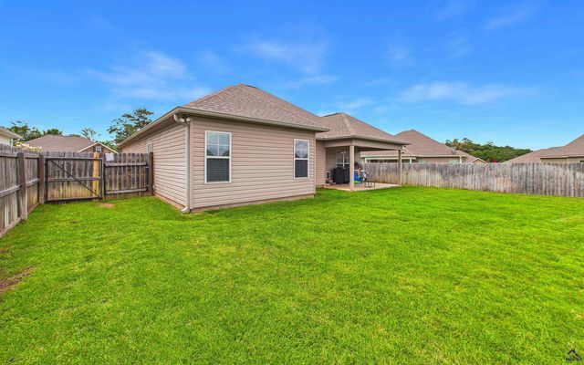 100 Wynchase Lane, Bonaire, GA 31005