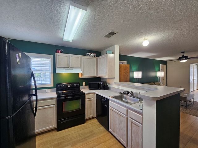 188 University Village Drive L, Central, SC 29630
