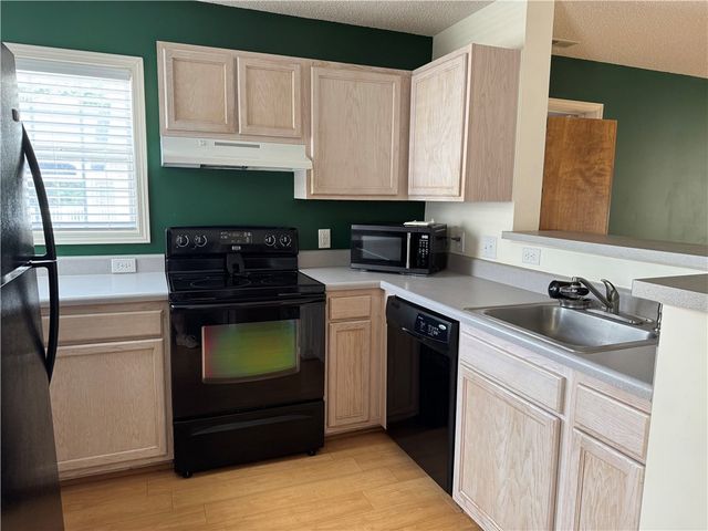 188 University Village Drive L, Central, SC 29630