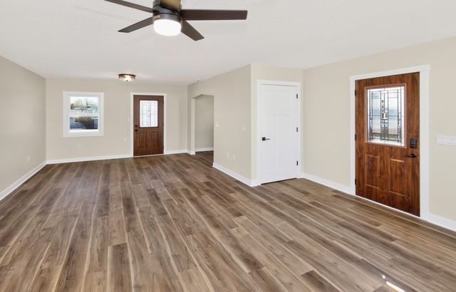 606 1st Avenue S, Altoona, IA 50009