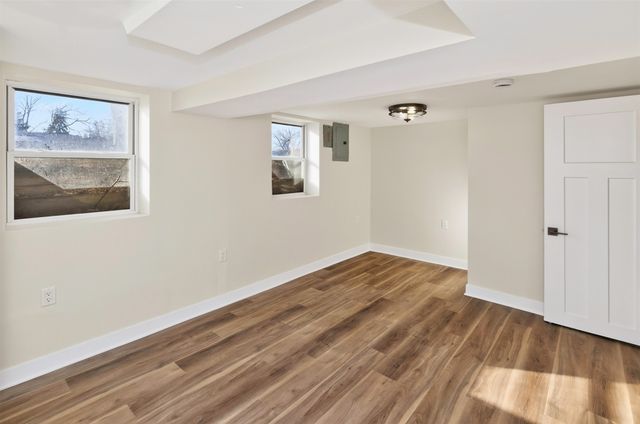 606 1st Avenue S, Altoona, IA 50009