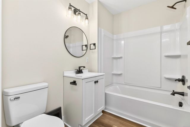 606 1st Avenue S, Altoona, IA 50009