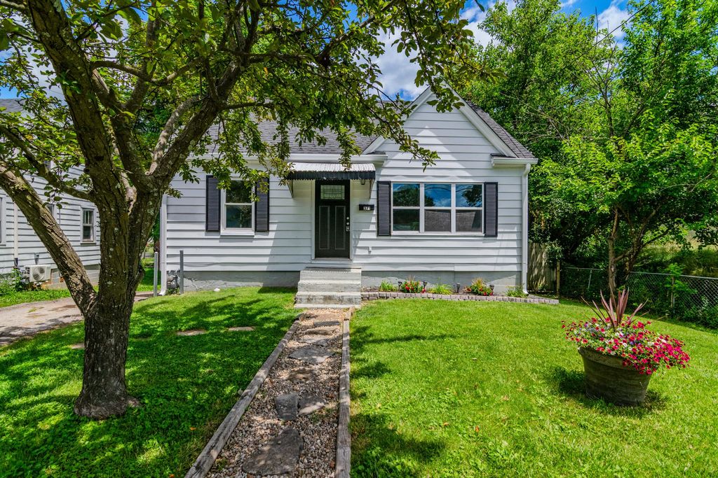 371 E Washington Street, Winchester, KY 40391