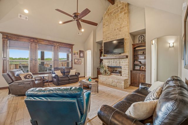 2801 Mh 379, Mineral Wells, TX 76067