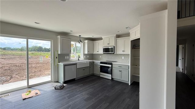 2200 SE Oak Ridge Drive, Oak Grove, MO 64075