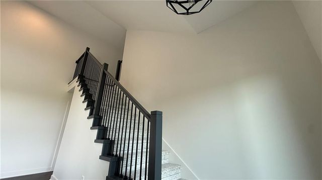 2200 SE Oak Ridge Drive, Oak Grove, MO 64075