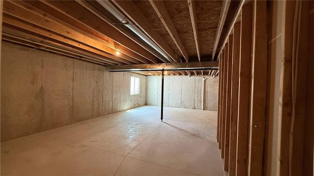 2200 SE Oak Ridge Drive, Oak Grove, MO 64075