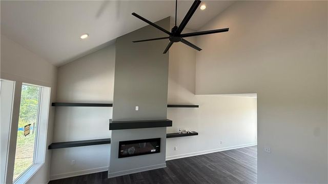 2200 SE Oak Ridge Drive, Oak Grove, MO 64075