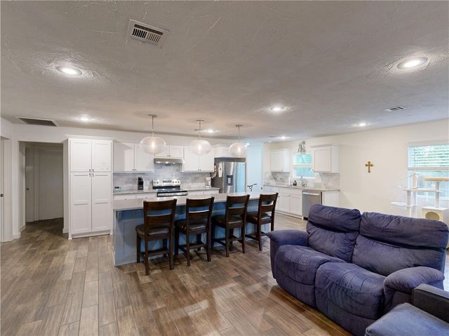 1416 S College Avenue, Fayetteville, AR 72701