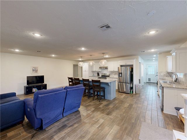 1416 S College Avenue, Fayetteville, AR 72701