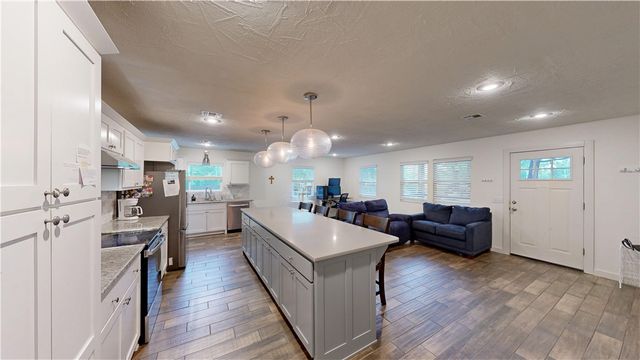 1416 S College Avenue, Fayetteville, AR 72701