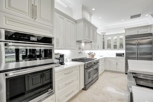5805 NW 65th Terrace, Parkland, FL 33067