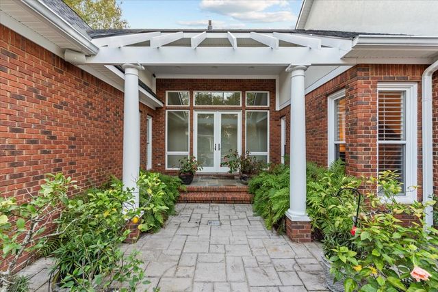 205 Glen Eagles Drive, Dothan, AL 36305