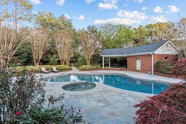 205 Glen Eagles Drive, Dothan, AL 36305