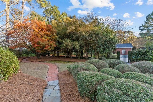 205 Glen Eagles Drive, Dothan, AL 36305