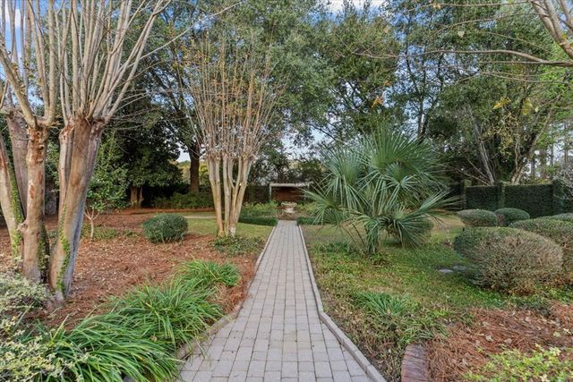 205 Glen Eagles Drive, Dothan, AL 36305