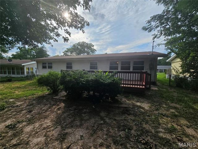 11138 Landseer Drive, St Louis, MO 63136